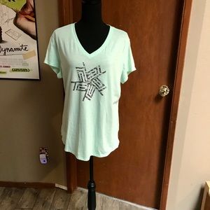 decorated tee Tek Gear dry tek workout XL